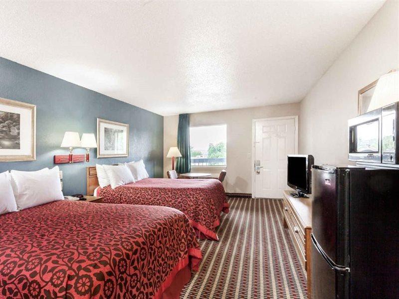 Days Inn By Wyndham Nashville N Opryland/Grand Ole Opry Екстериор снимка