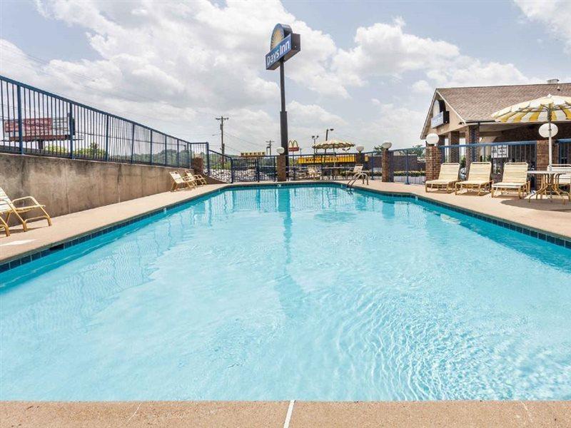 Days Inn By Wyndham Nashville N Opryland/Grand Ole Opry Екстериор снимка