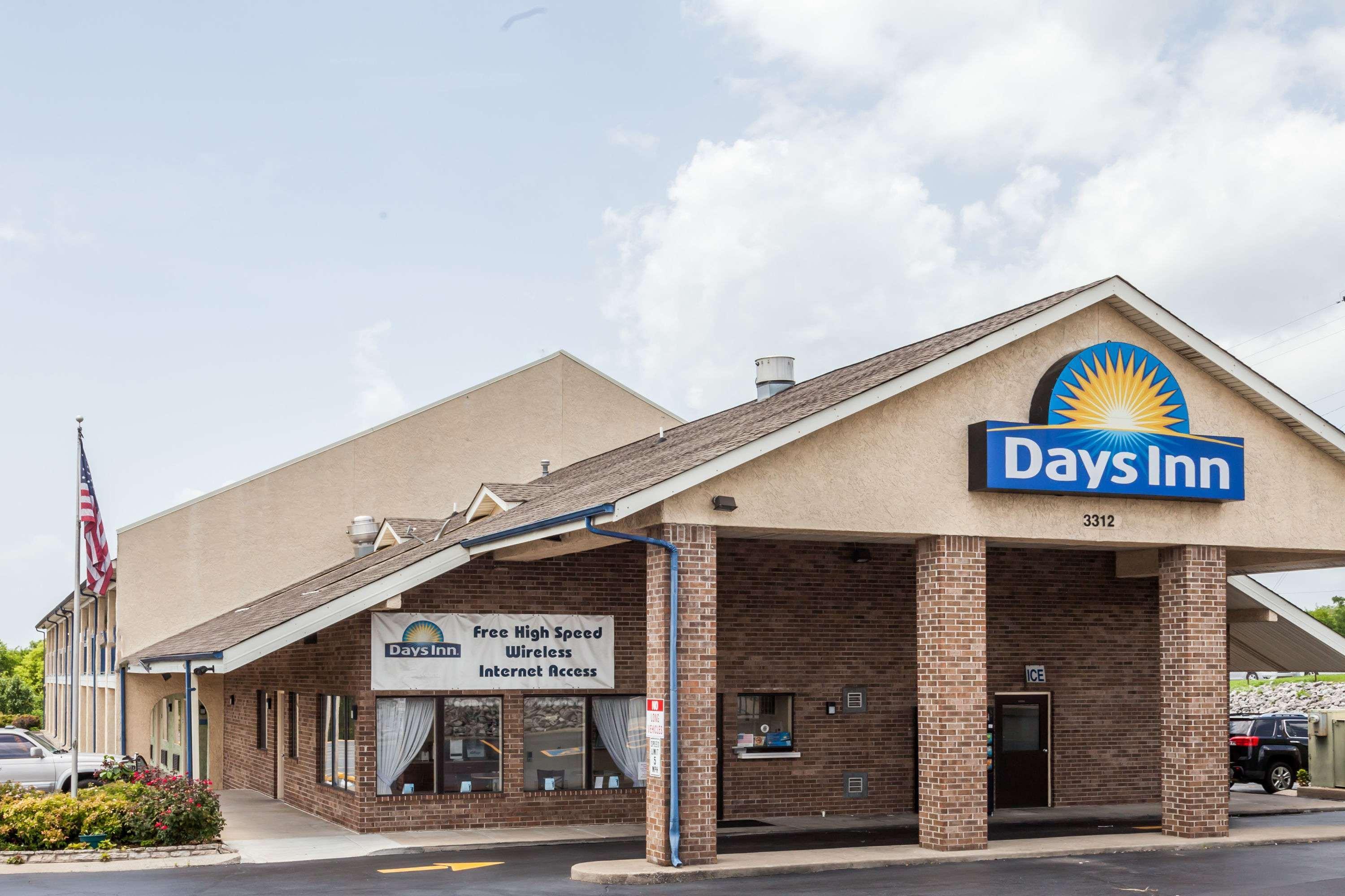 Days Inn By Wyndham Nashville N Opryland/Grand Ole Opry Екстериор снимка