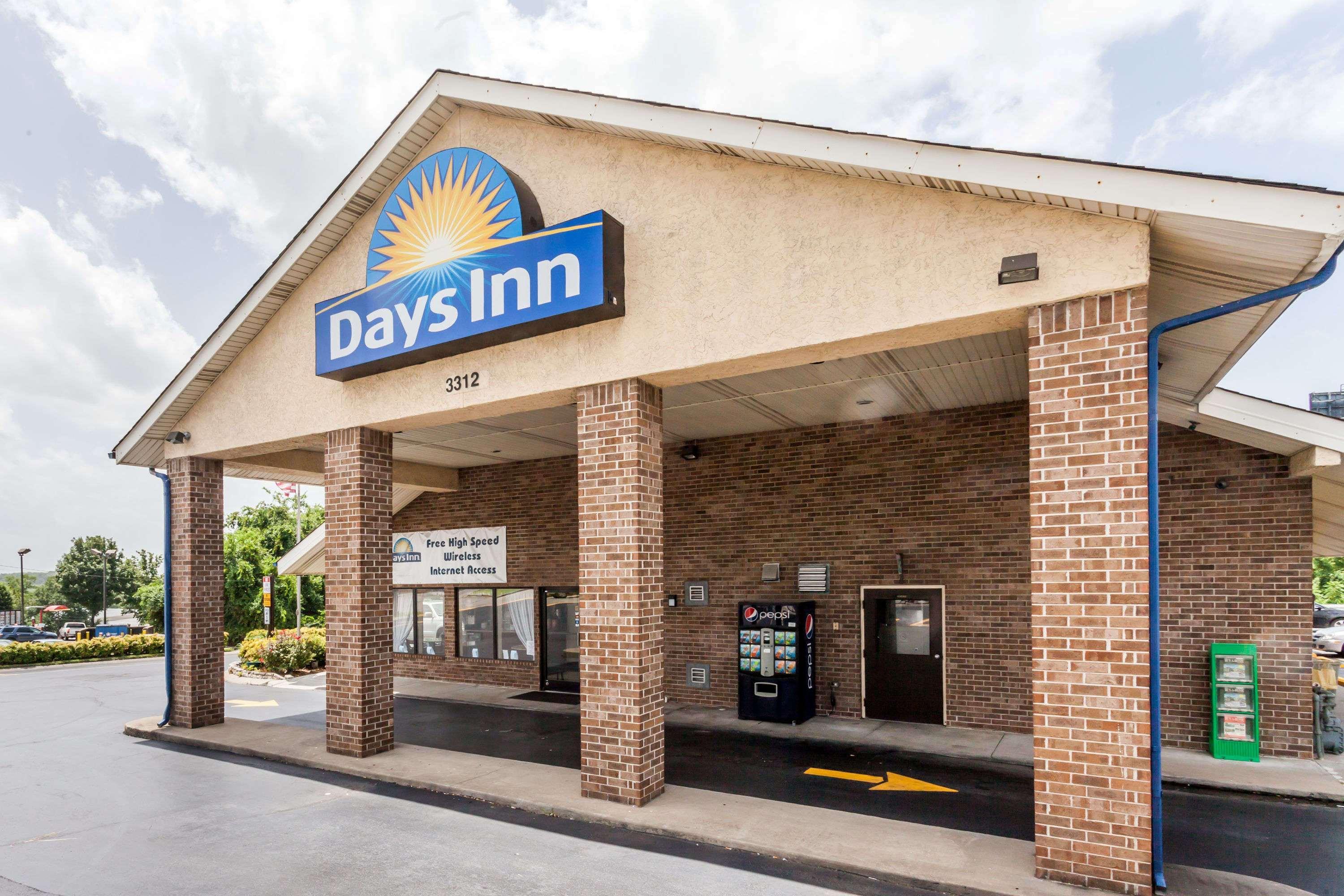 Days Inn By Wyndham Nashville N Opryland/Grand Ole Opry Екстериор снимка