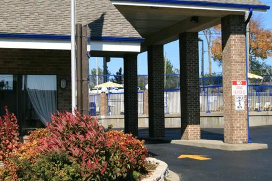 Days Inn By Wyndham Nashville N Opryland/Grand Ole Opry Екстериор снимка