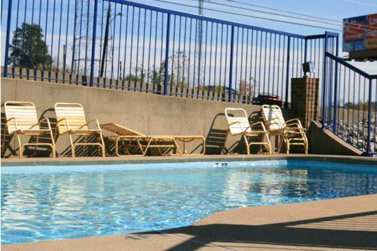 Days Inn By Wyndham Nashville N Opryland/Grand Ole Opry Екстериор снимка