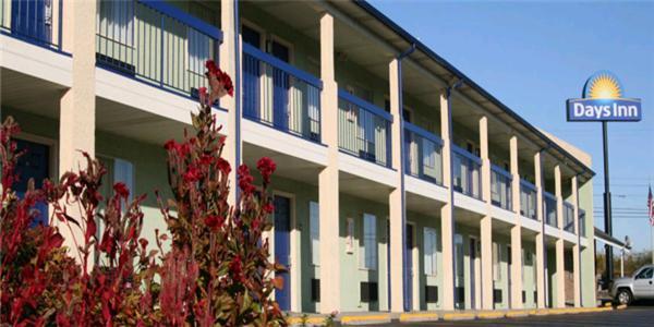 Days Inn By Wyndham Nashville N Opryland/Grand Ole Opry Екстериор снимка