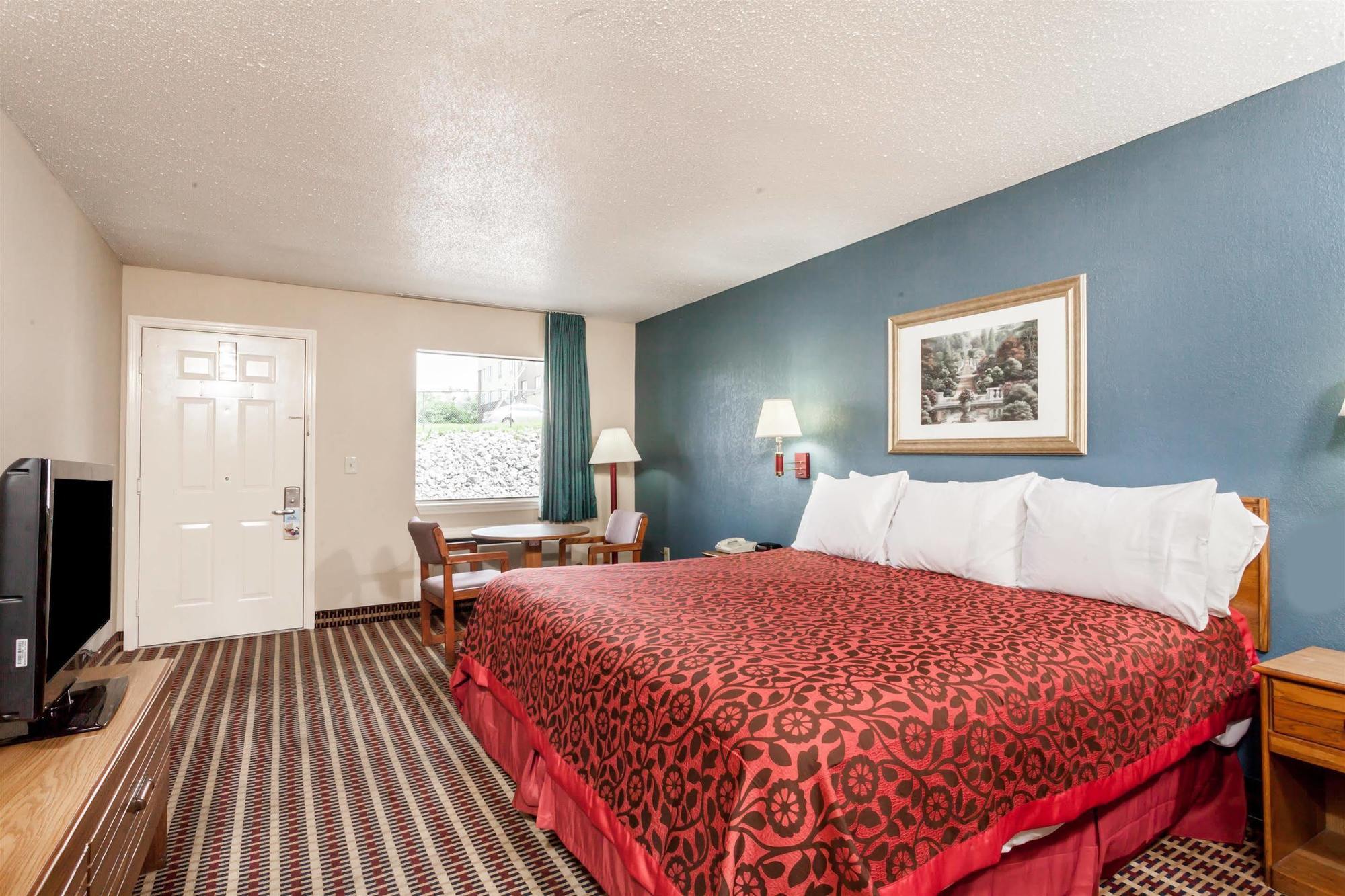 Days Inn By Wyndham Nashville N Opryland/Grand Ole Opry Екстериор снимка
